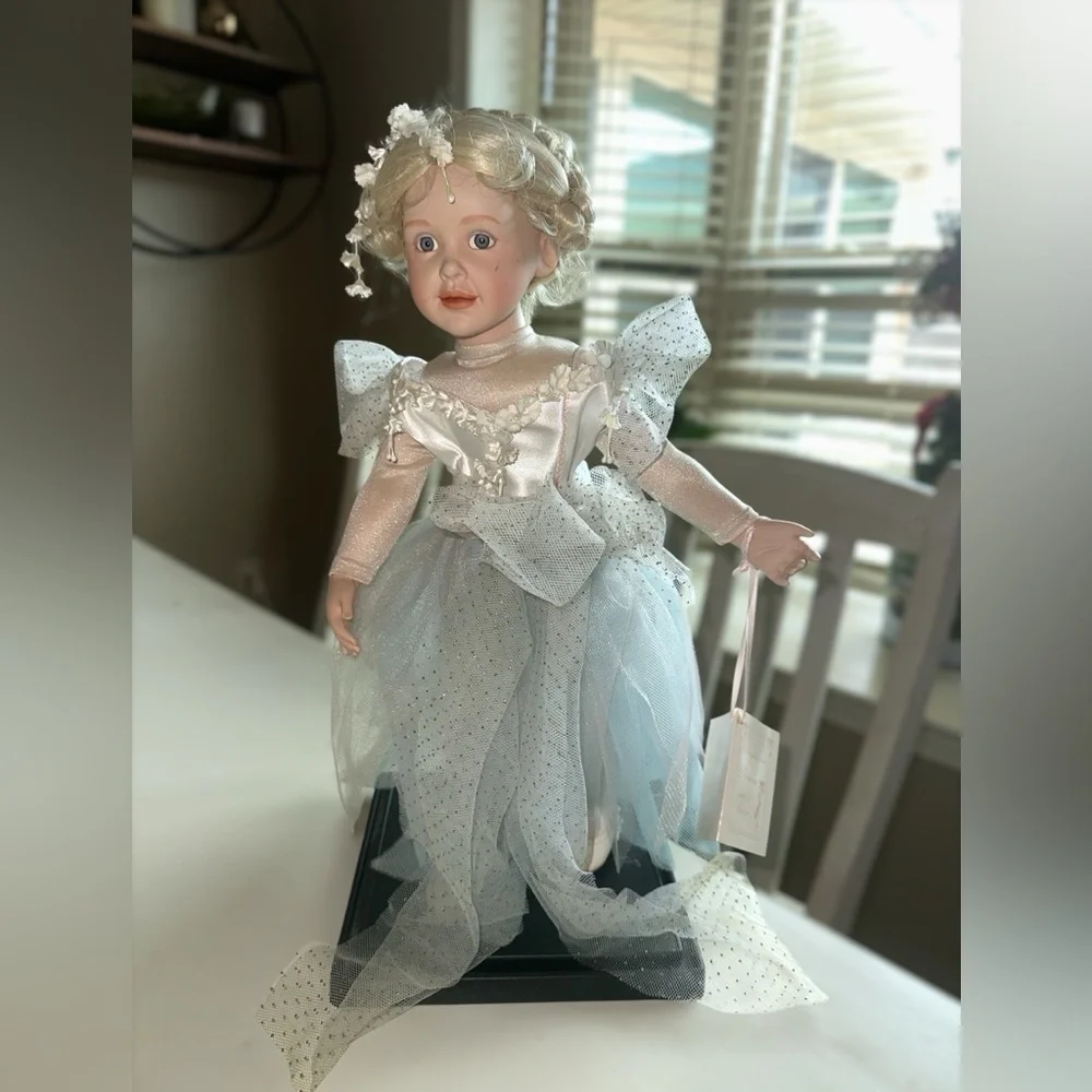 Vintage Vanessa ballerina doll sculpted by Hellen Hamilton Collection Kish 17”